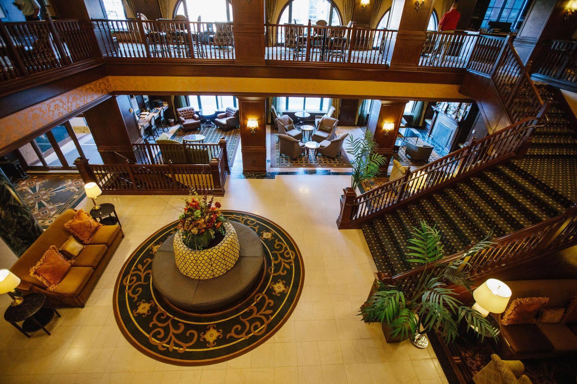 Hotel Julien Dubuque Eksteriør bilde